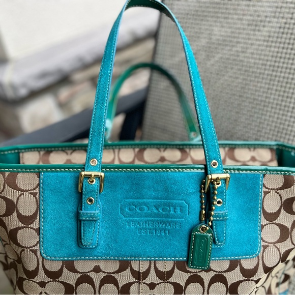 Coach Tote Bag - Picture 3 of 15